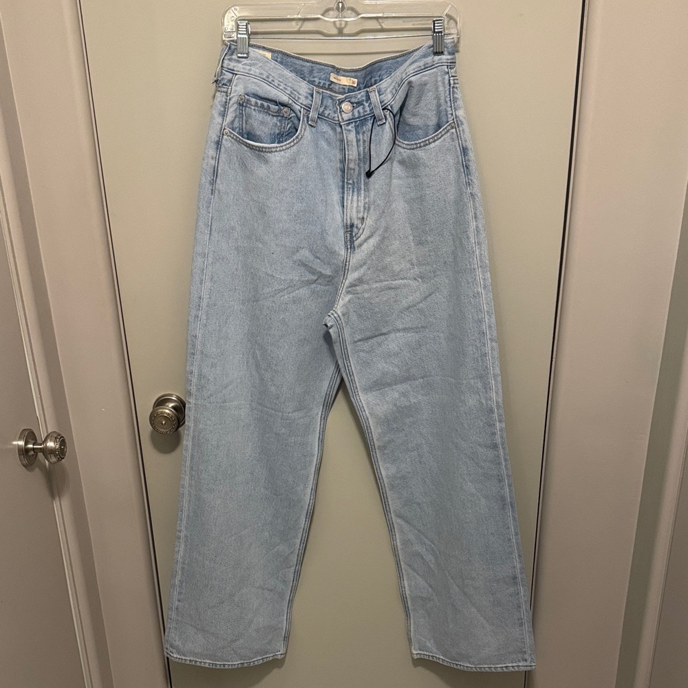 Levi's Women's Straight Leg Jeans in Light Blue
